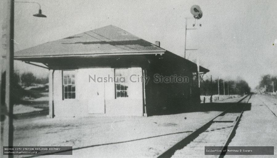 Postcard: Holbrook station